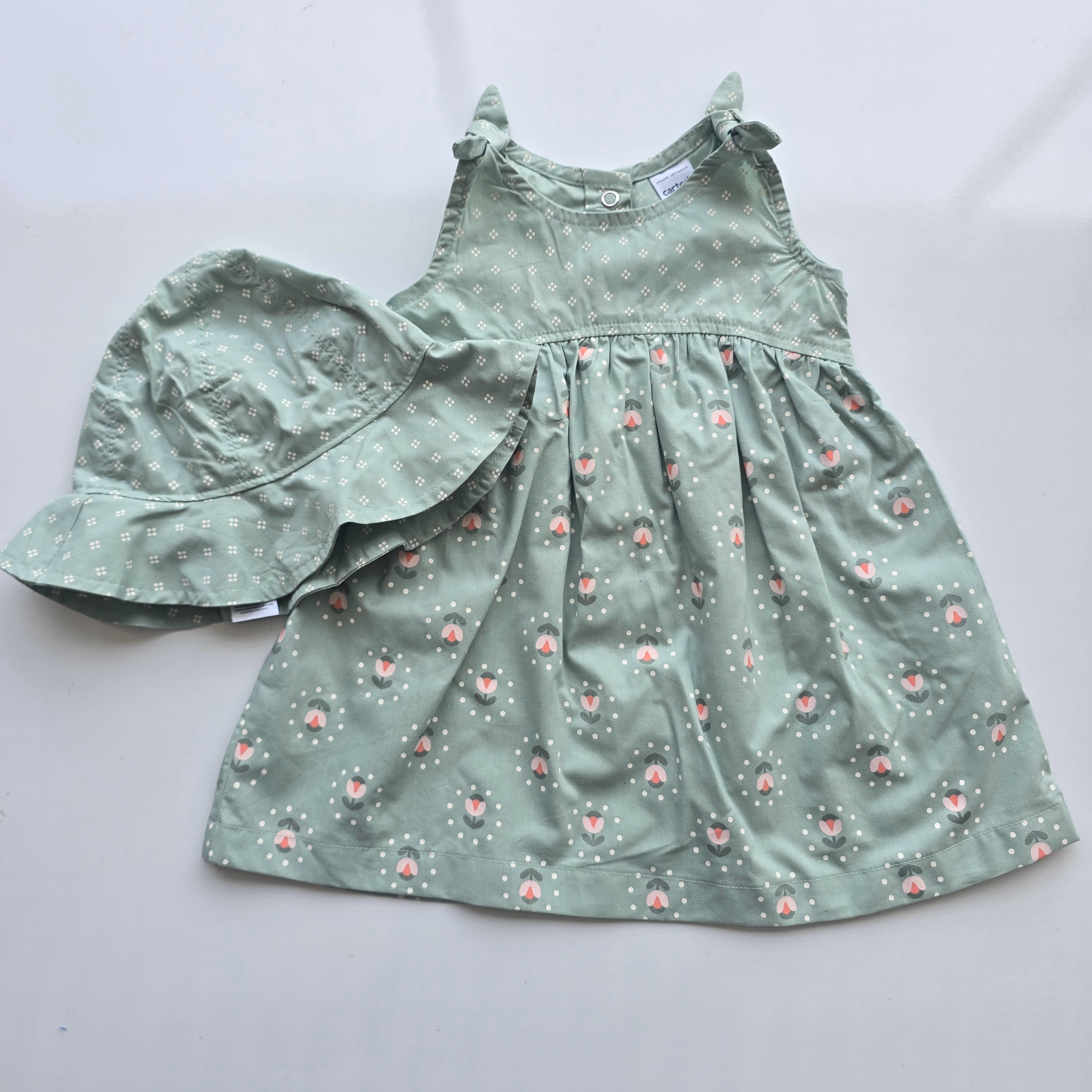 Vestido + Gorrita Carter's - 2