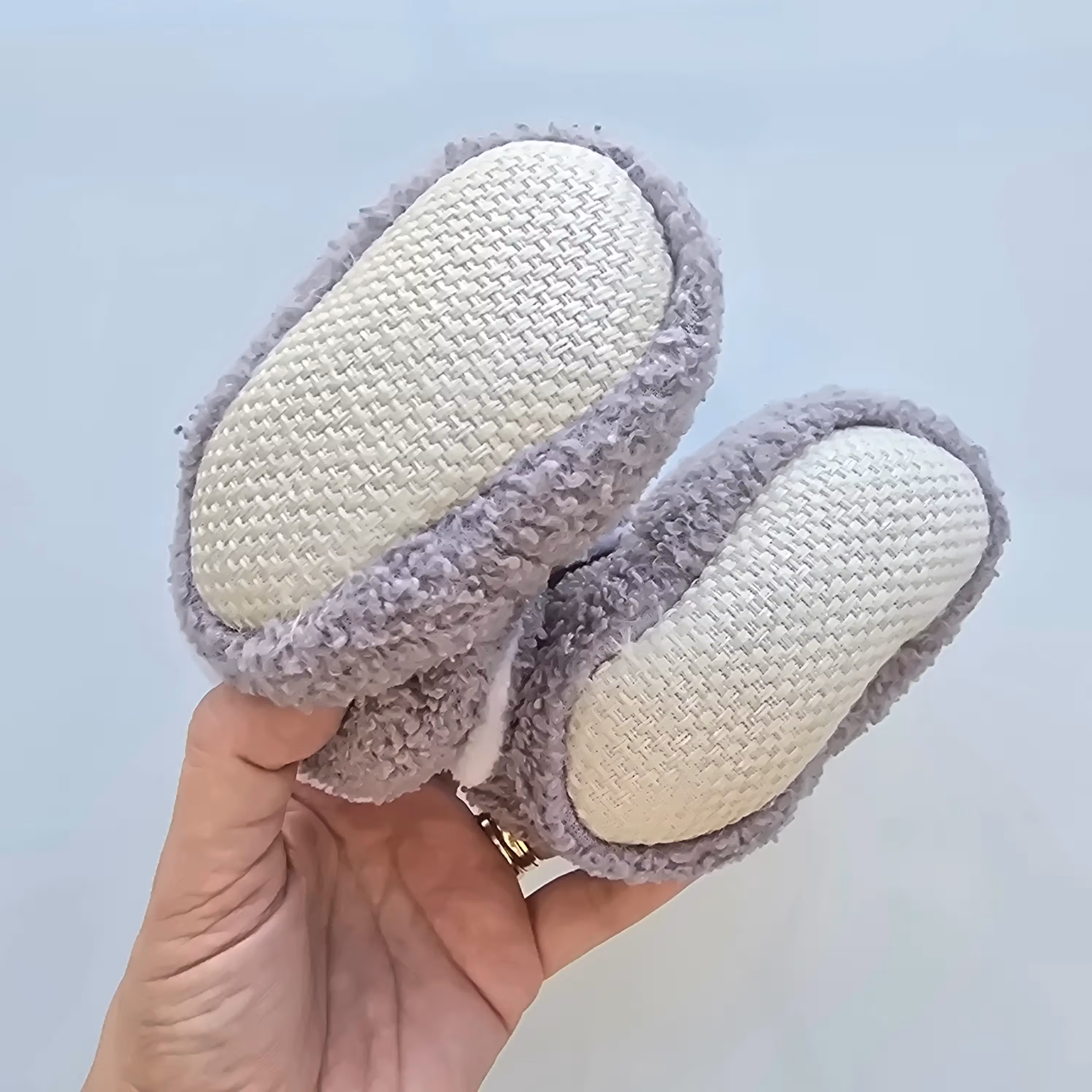 Zapatito Gris 11cm - 3