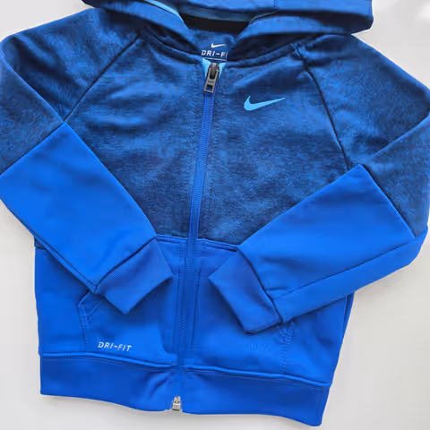 Campera NIKE - vista alternativa