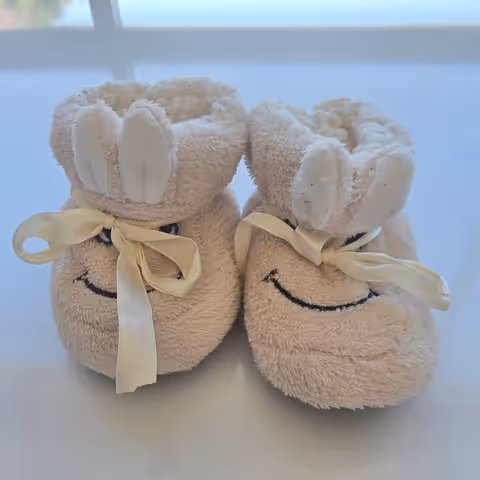 Zapatito cremita 12cm