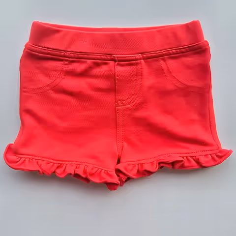 Short Tahari
