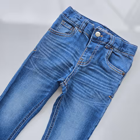Jeans Cat&Jack *con goma ajustable - vista alternativa