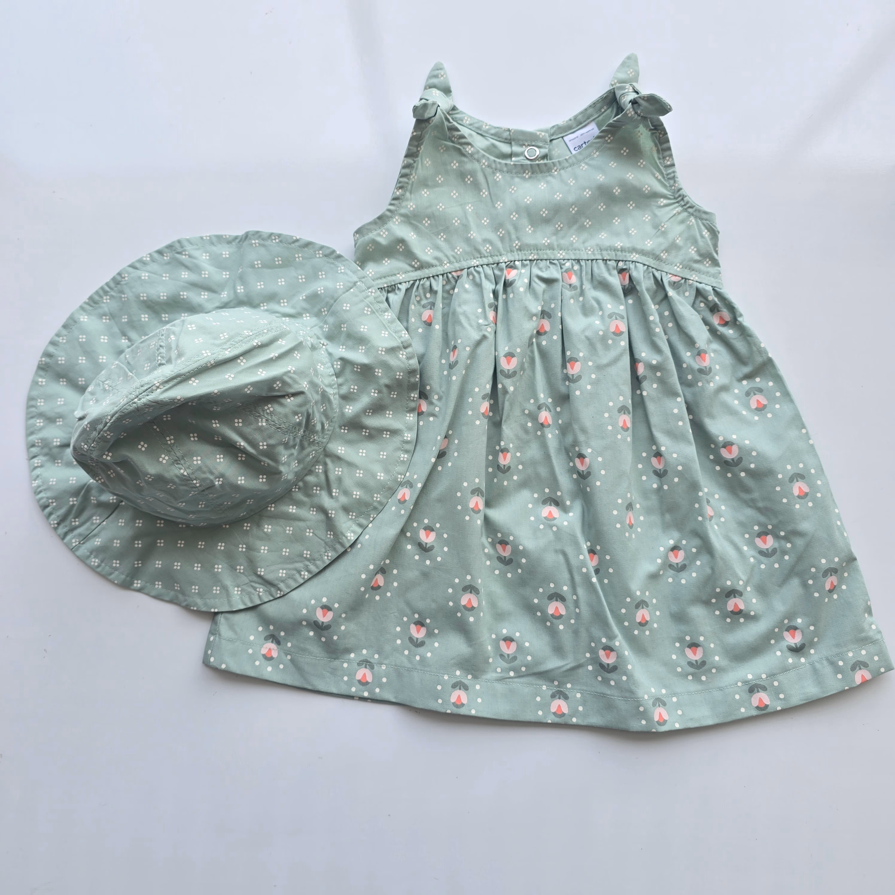 Vestido + Gorrita Carter's - 1