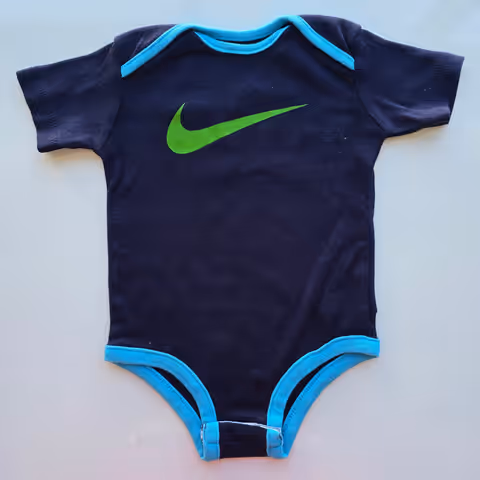 Body NIKE