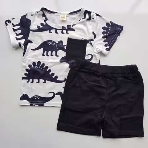 Remera estampas+short negro