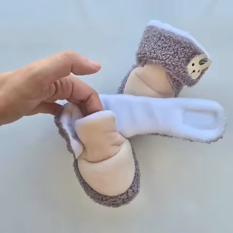 Zapatito Gris 11cm - vista alternativa
