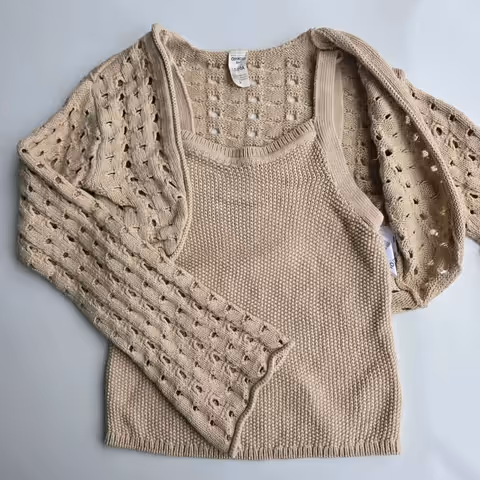 Blusa+ Saquito Oshkosh 10A - vista alternativa